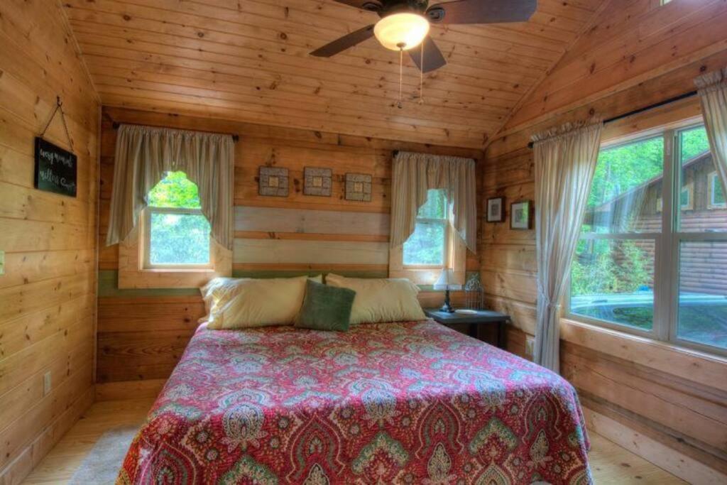 Honeymoon Creek Villa Bryson City Exterior photo